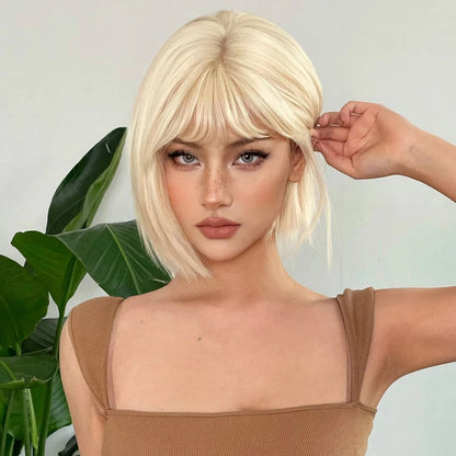 Nova peruca sintética de cabelo curto dourado claro para festa de Halloween, cosplay, uso diário, acessório de cabelo de alta temperatura