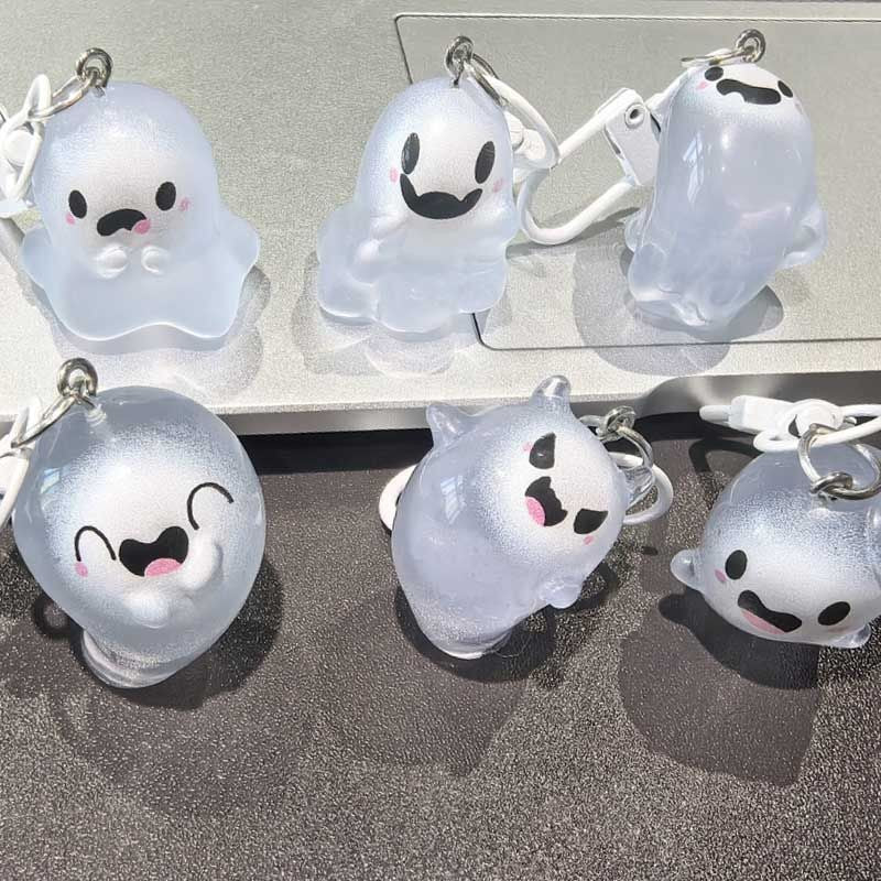 Creative Halloween Luminous Mini Cute Ghost Pendant Keychains Resin Keyring Key Holder for Kid Adult Festival Gifts Bag Charms