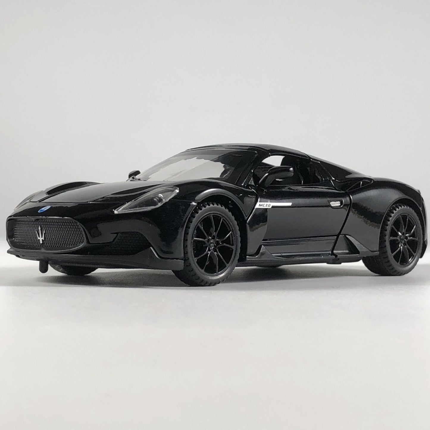1:32 Maserati MC20 Supercar Alloy Diecast Model Car Boy’s High Simulation Miniature Holiday Present & Home Trendy Ornament Toys