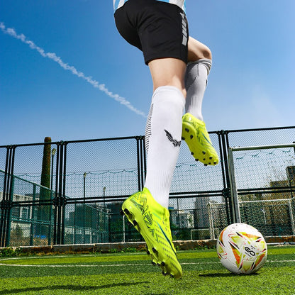 New Men Football Boots Futsal High-quality Mid-top Soccer Shoes Match Non-Slip Cleats Sneakers Indoor Hot-selling FG/TF