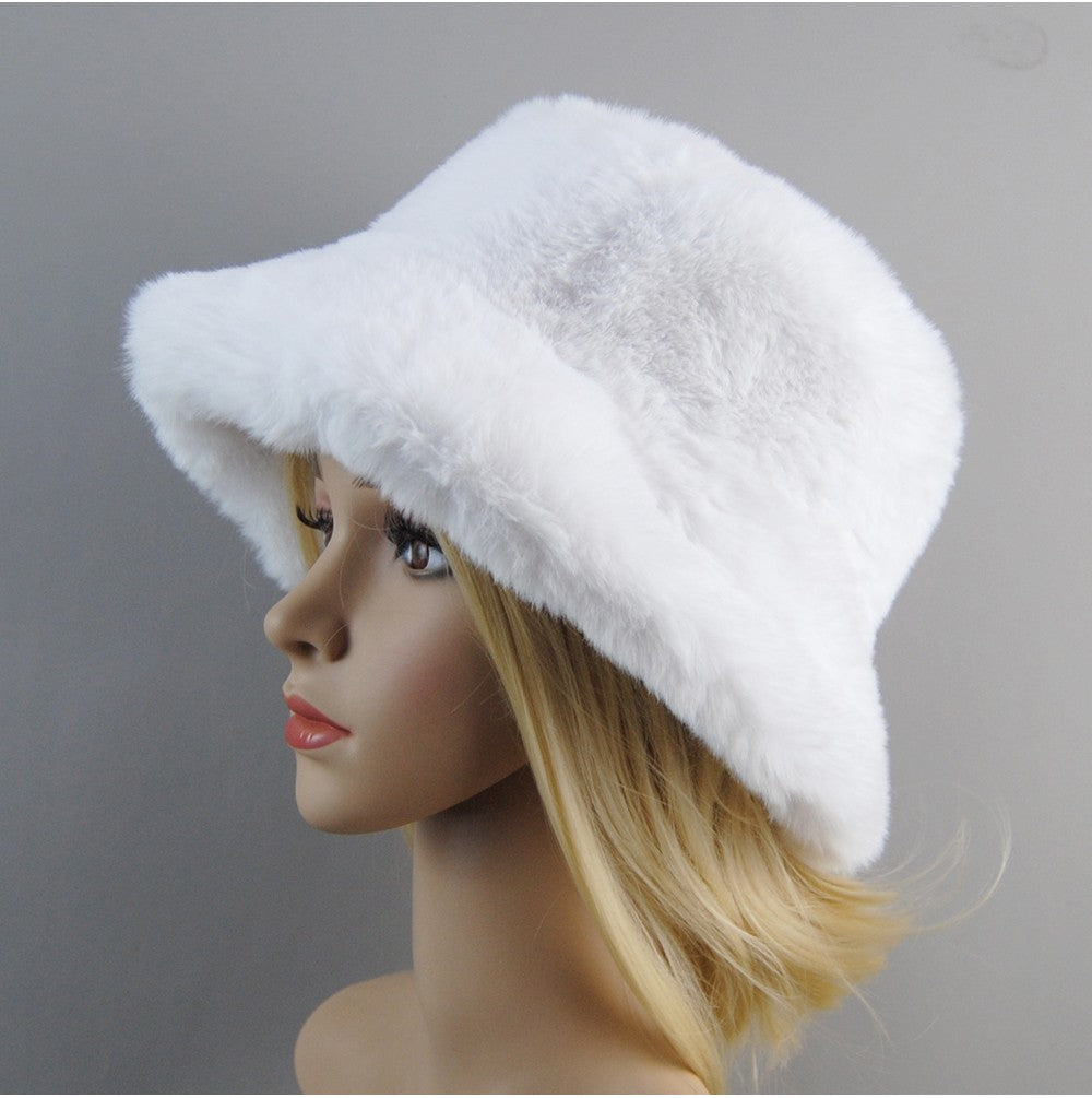 Chapéus de pele de coelho falso supermacios estilo novo 2025, forro de algodão para mulheres, gorros de esqui de moda russa quentes, cor sólida de pelúcia