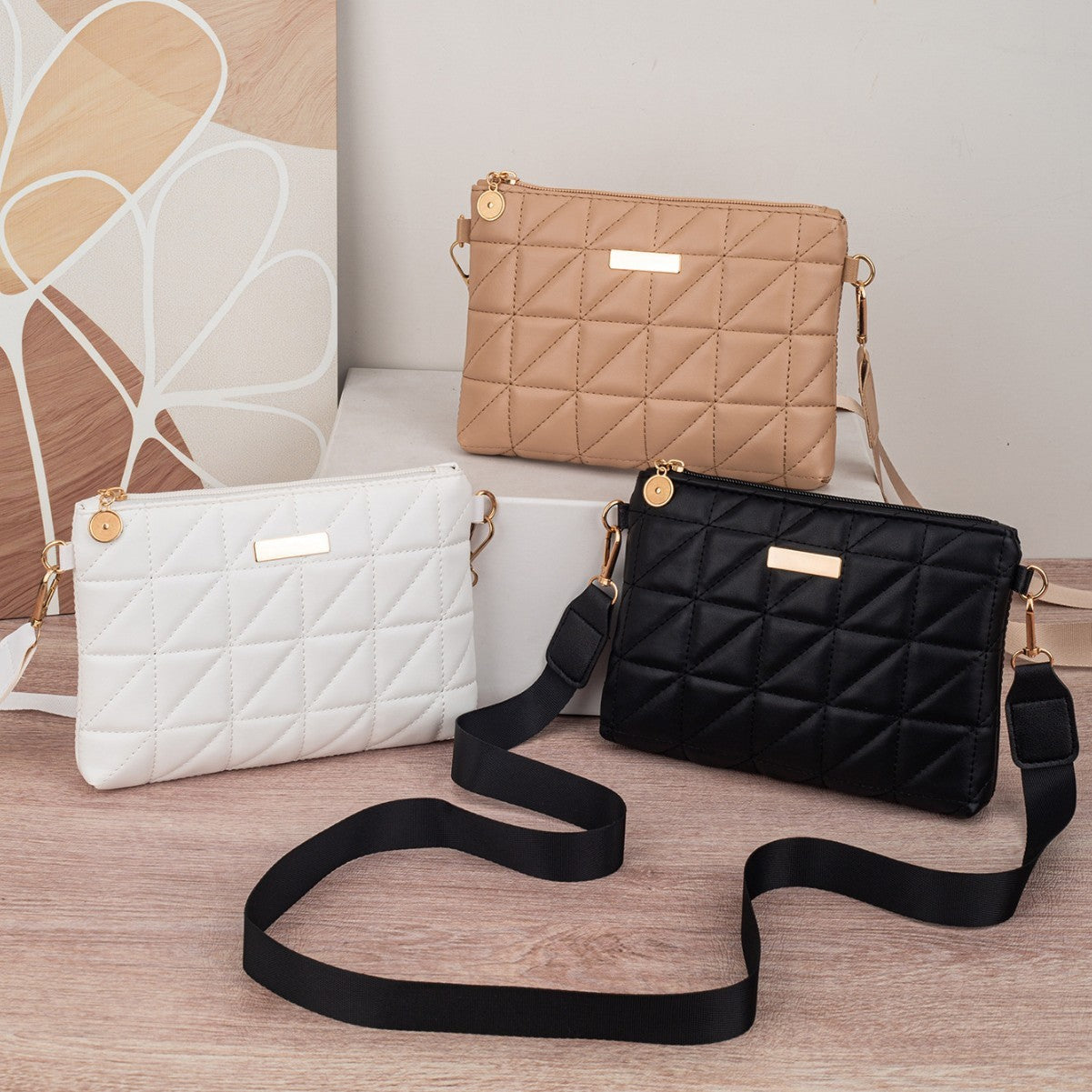 Small square handbag, mini phone bag, new style bag, compact embroidery, fashionable ladies' coin purse triangle