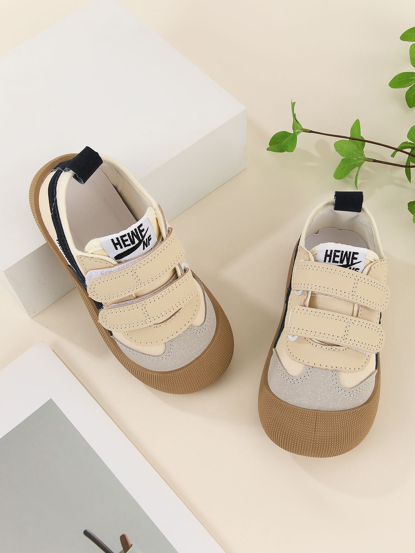 Spring and Autumn 2024 New Korean version of indoor girls canvas shoes soft-soled children's baby toddler shoes children's shoes
