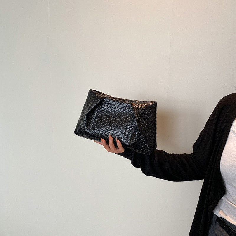 Large Capacity Shoulder Bag New Fashion Popular Woven Commuter Simple Clutch Bags Retro Evening Phone Pocket