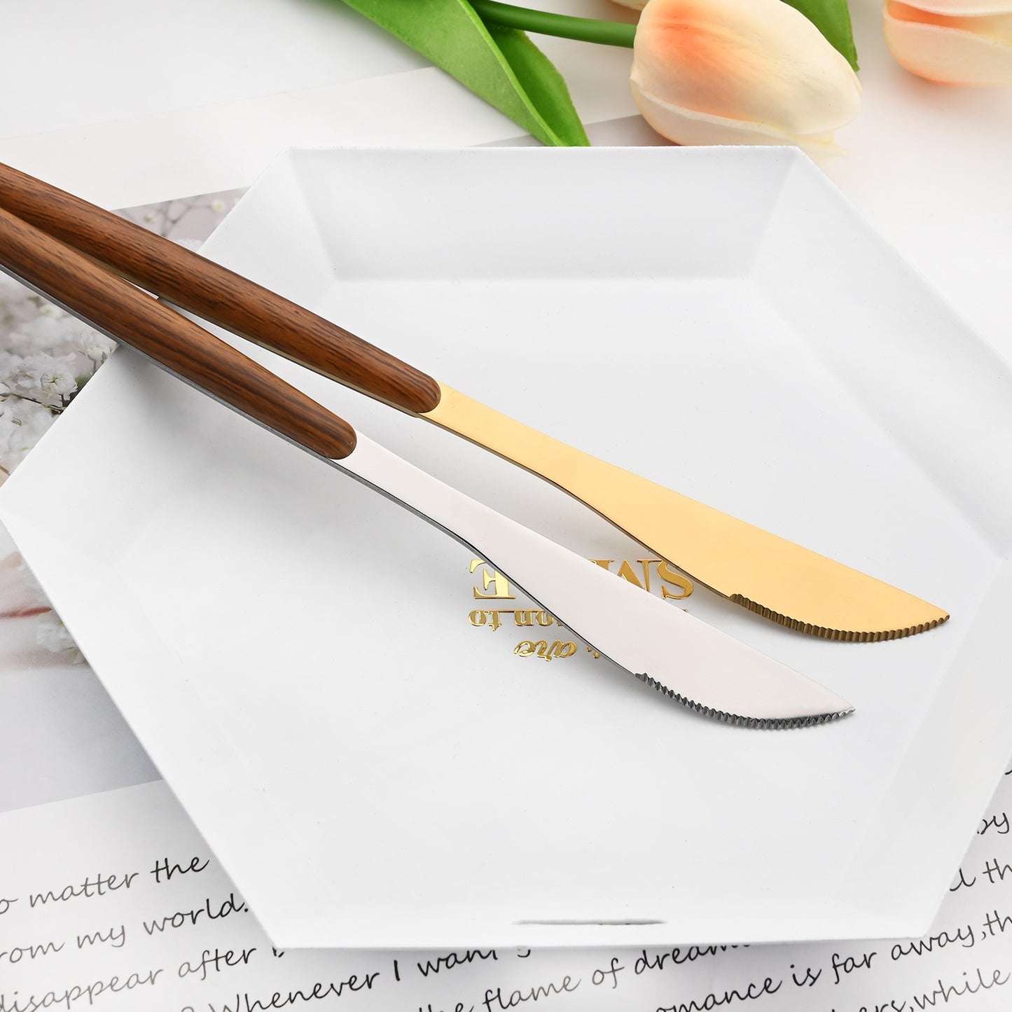 Drmfiy 24 Peças Talheres Marrons Prateados de Aço Inoxidável Imitação Cabo de Madeira Prateado Faca Colher Garfo Conjunto de Talheres Utensílios de Mesa