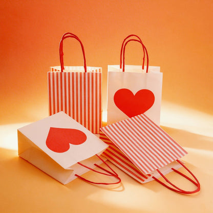 10Pcs Party Gift Bags Heart Candy Goodie Favor Kraft Paper Bags with Handles Gift Wrap for Birthday Wedding Anniversary Dating