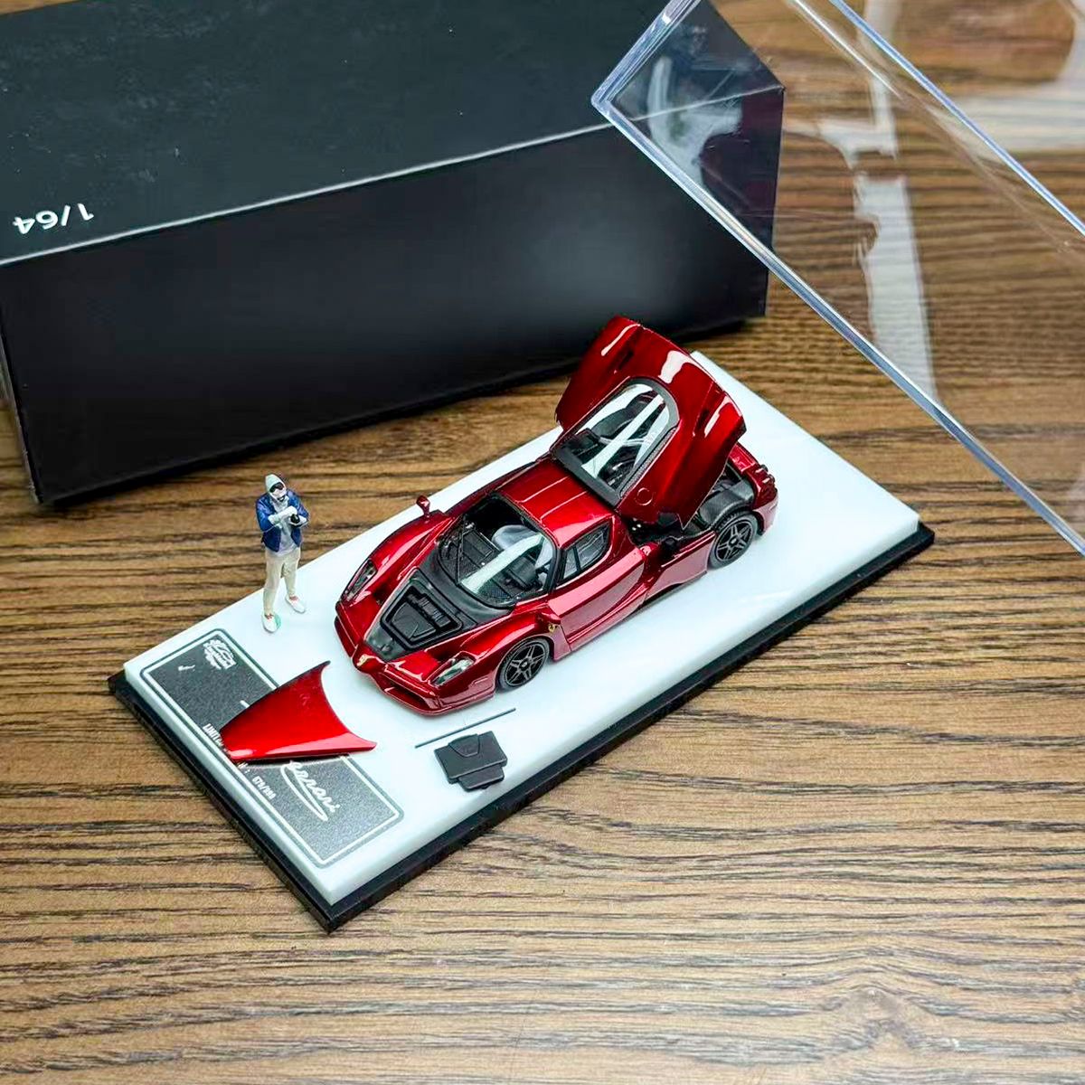 Rei Modelo 1:64 Edição Enzo Figura Simulação Liga Abre-Tampa Miniatura Die-Cast Carro Modelo Personalizado Brinquedos Presente Ornamento Colecionável