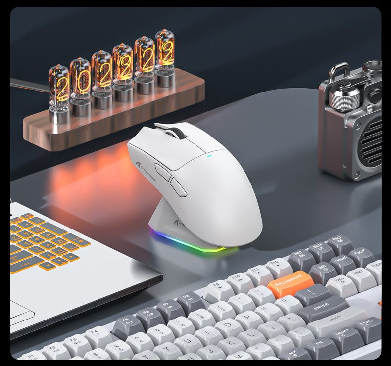 Mouse Gamer Sem Fio Attack Shark X11: 3 Modos (2.4GHz/Com Fio/Bluetooth), PAW3311, 22000DPI, 400IPS, Mouse Gamer para PC