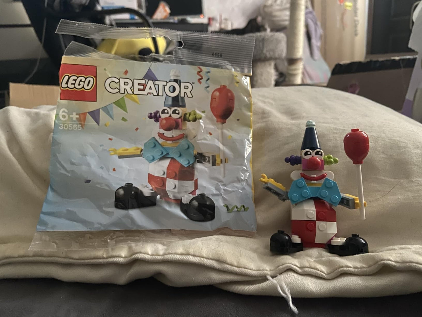 LEGO Creator Palhaço de Aniversário, Conjunto 30565 para maiores de 6 anos (59 Peças), Presente de Aniversário e Natal