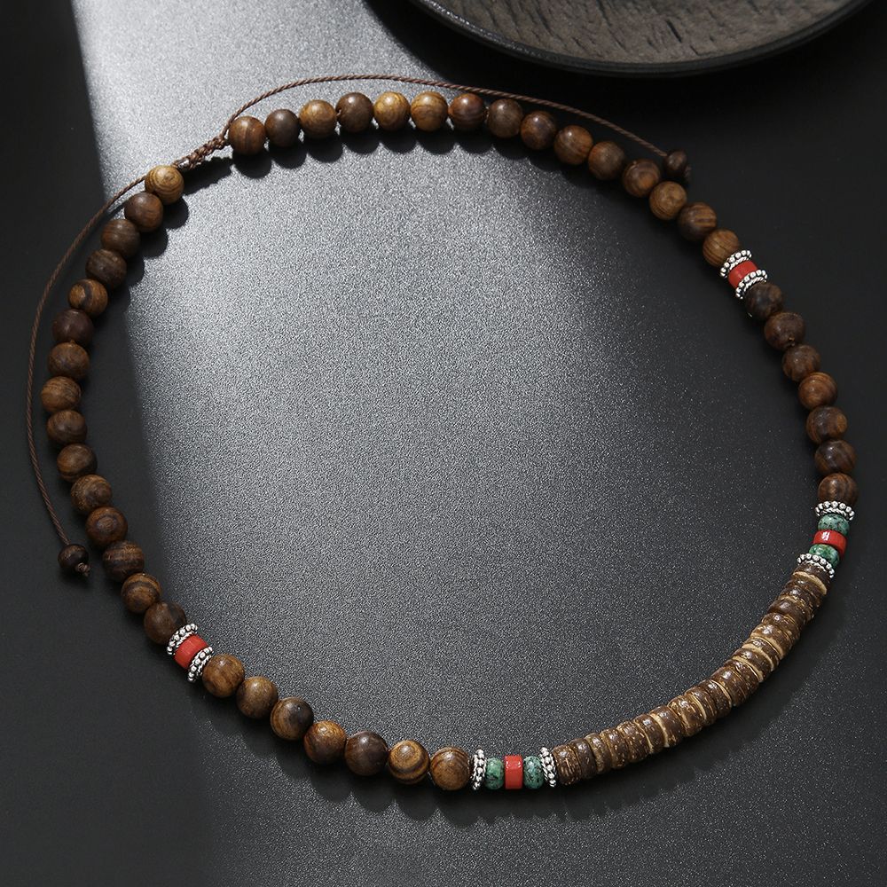 Colar Masculino Artesanal de Contas de Madeira e Argila Colar Fashion Vintage Africano de Contas Brancas para Homens Colar de Surfista de Praia Joias Tribais