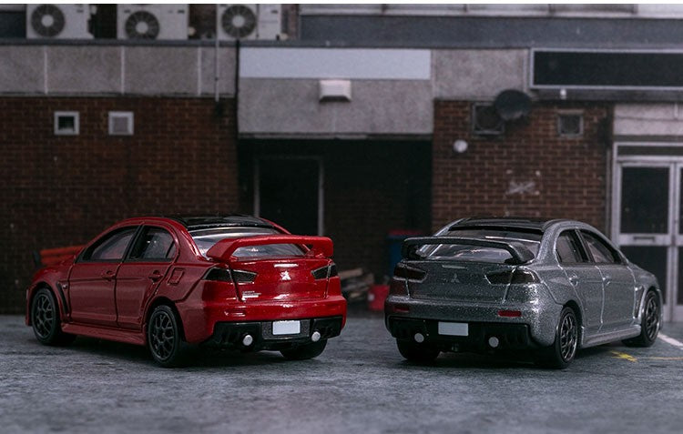 TOMY Mitsubishis JDM Lancer Evo X Carros de liga leve e veículos de brinquedo Modelo de carro em miniatura em escala para crianças