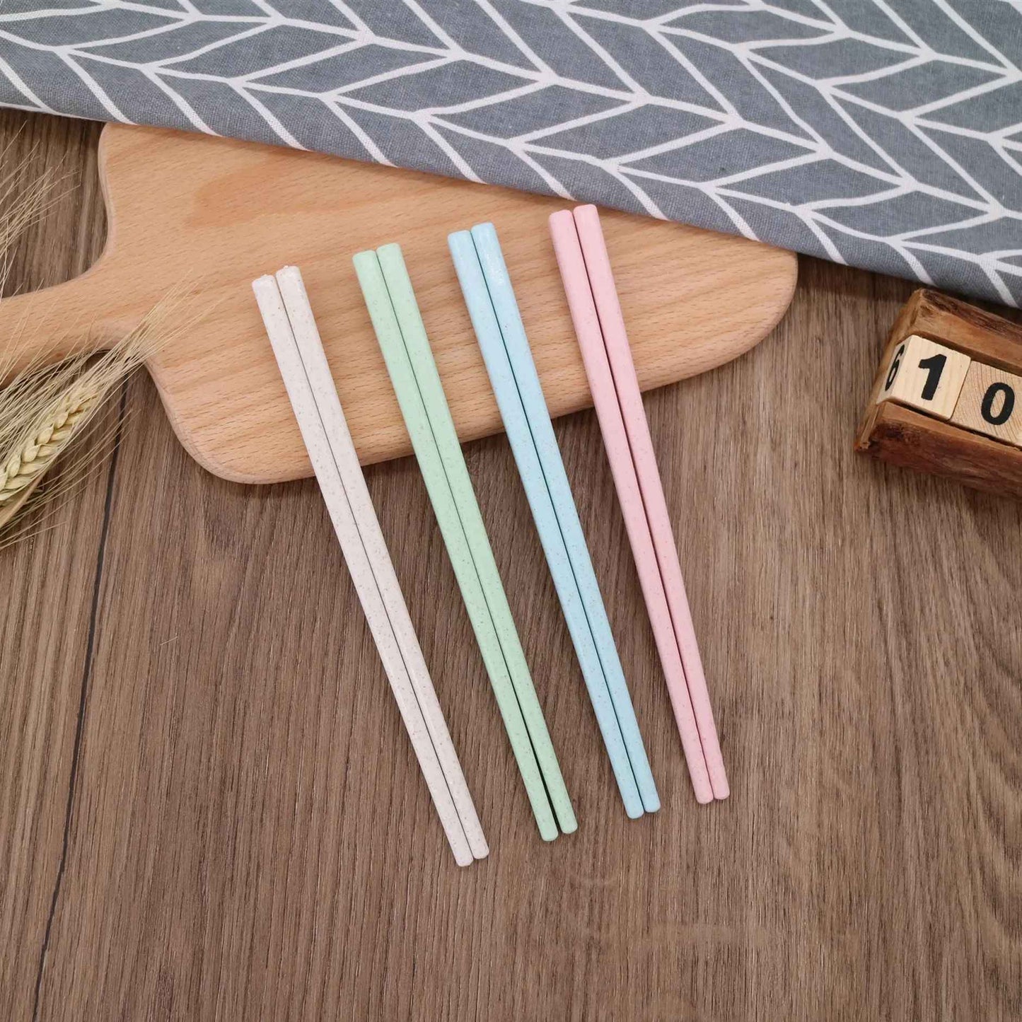 1 Pair of Wheat Straw Chopsticks Healthy Tableware Non-slip Chinese Chopsticks Kitchen Tools Reusable Sushi Food Tableware