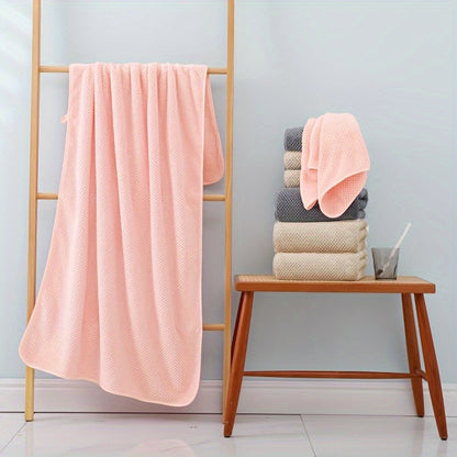 Pineapple Lattice Bath Towel Ultra Lightweight Breathable 70X140cm Coral Fleece Soft Comfortable for Beach Bathroom Quick Dry