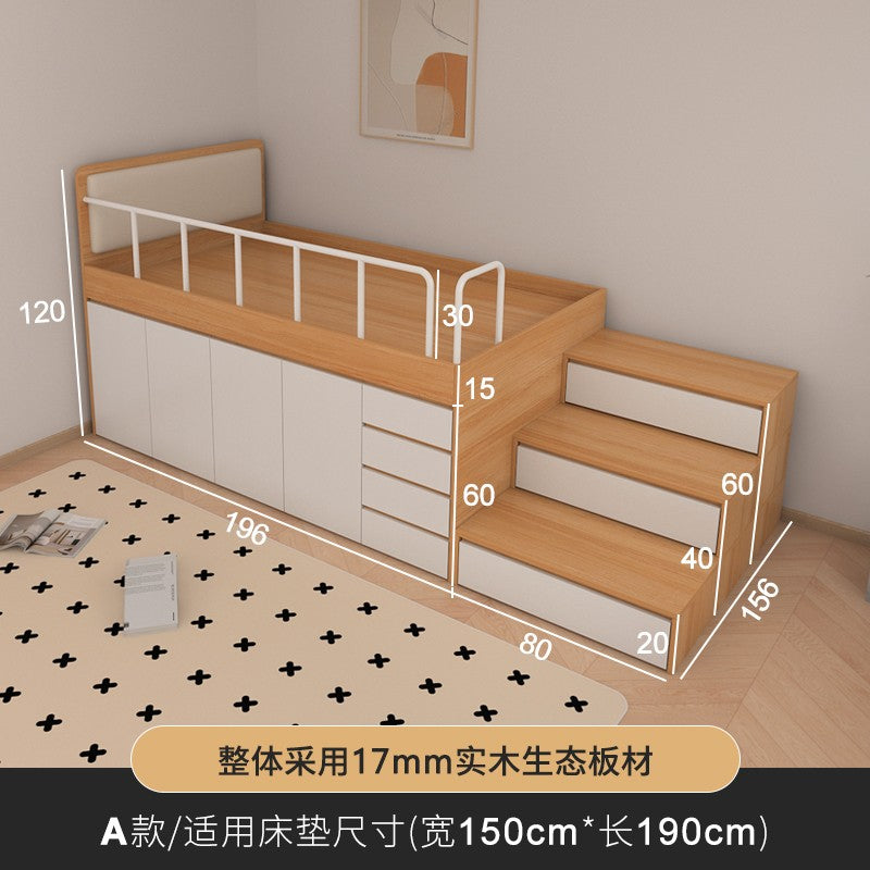 Cama de tatame infantil com baú, armário e estrado alto para quarto pequeno