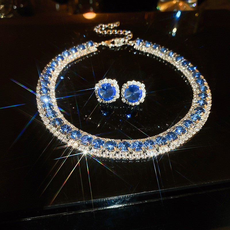 Conjunto de Joias Femininas Modernas com Colar e Brincos Decorados com Strass, Acessórios da Moda para Festas e Decoração de Roupas do Dia a Dia