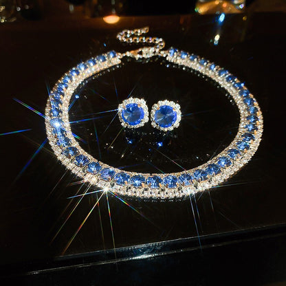 Conjunto de Joias Femininas Modernas com Colar e Brincos Decorados com Strass, Acessórios da Moda para Festas e Decoração de Roupas do Dia a Dia