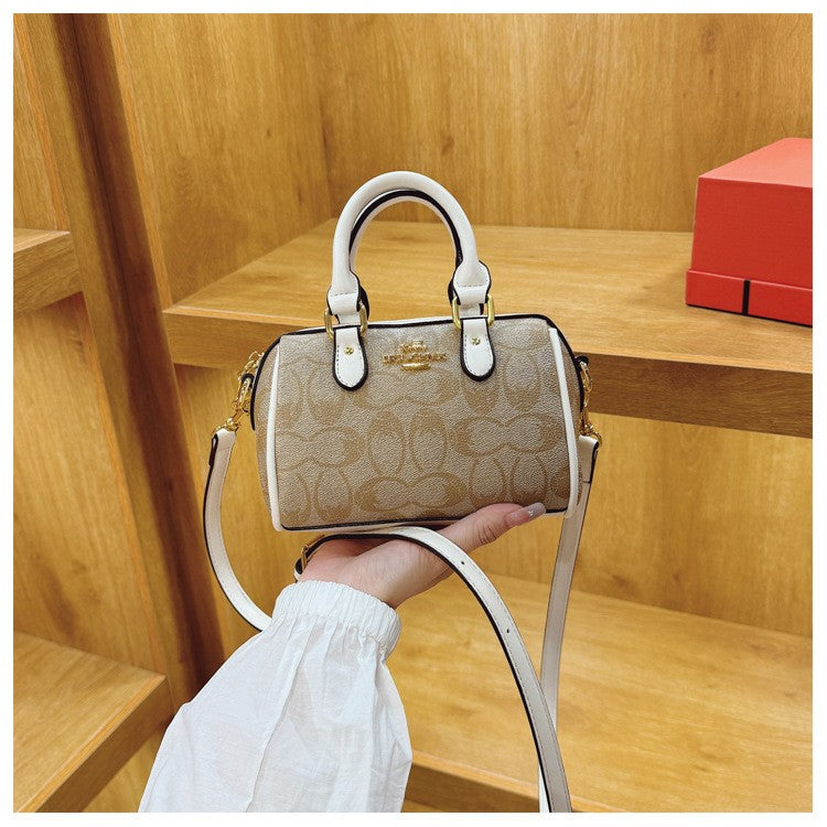 Classic Retro Boston New Small Bag Casual and Versatile Temperament Good Look Popular Hot Style Crossbody Bag