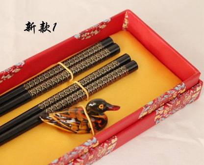 Hashis de madeira 2 pares com descanso características chinesas China Affairs apresenta melhor presente pauzinhos lembrança