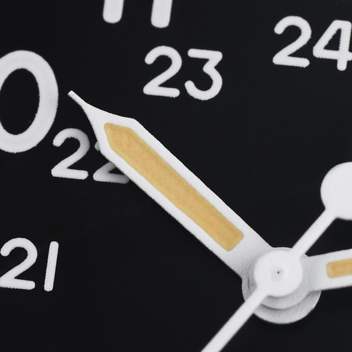 Militado Ml05 Vintage Field Watch VH31 Sweep Second Quartz Movement Sapphire Crystal High Clear AR Coating Luminous 38Mm Watches