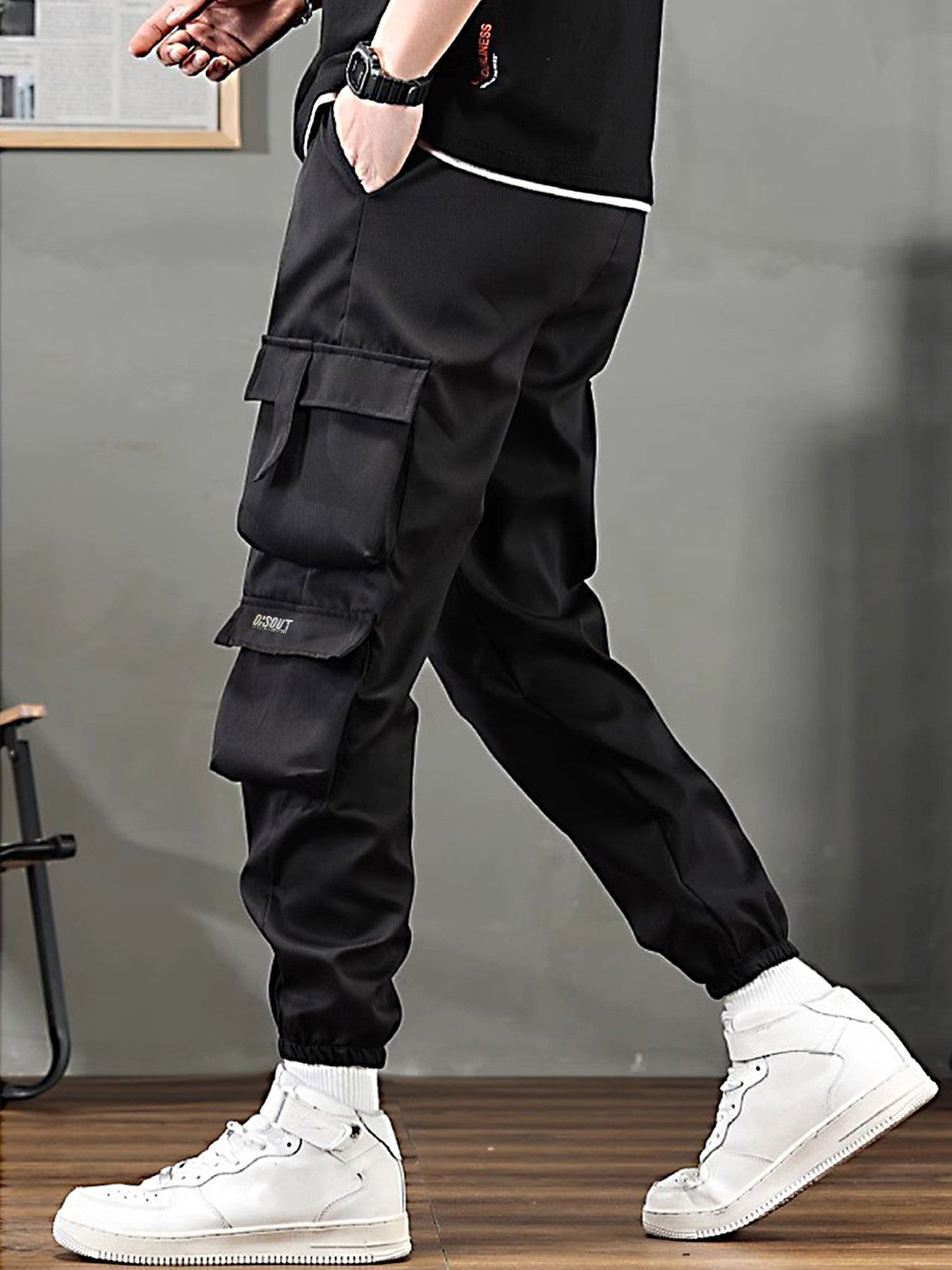 Spring and autumn windproof and waterproof outdoor pants, hiking workwear pants for men, loose and thin underwear for men and wo