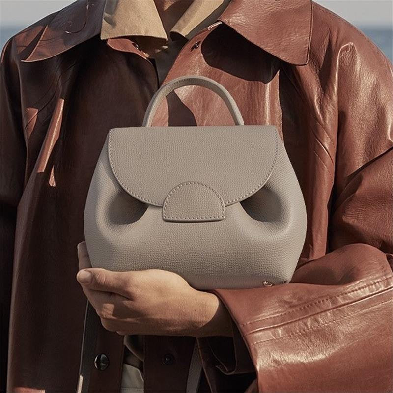 2026 Luxury Smiley Pig Crossbody Bag French Style Unique Design Handbag Premium Commuter Simple Versatile Tote