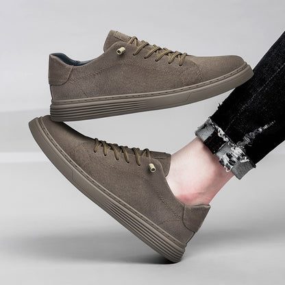 Novo sapato masculino casual de camurça com cadarço, respirável e confortável para caminhada, antiderrapante e resistente ao desgaste, sapatos baixos
