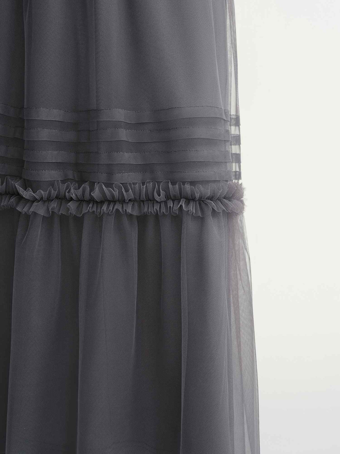 DUSHU Three-color Ruffled Mesh Skirt Women Pleated Mesh Straight Skirt Fairy Retro Gothic Cool Girls Elastic Waist Loose Fit