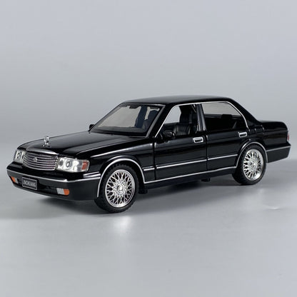 1:32 Toyota Crown Royal Clássico Veículo Liga Fundida Carro de Brinquedo Infantil Modelo Miniatura Coleção Hobbies de Férias