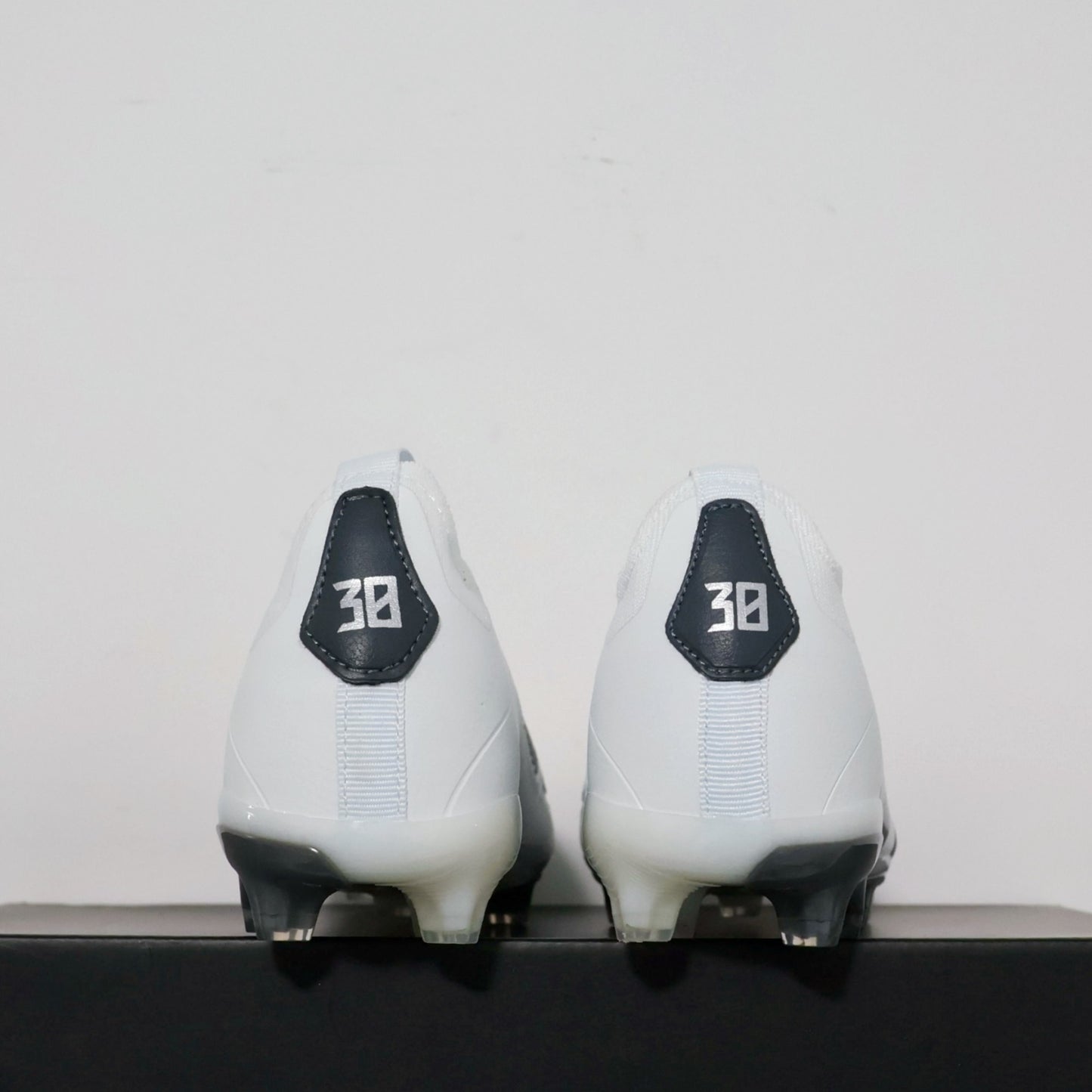 2282FG Slip-on Men Boy Soccer Shoes FG/TF Football Boots High Ankle Cleats Training Sport Sneakers Football Shoes eur 35-46