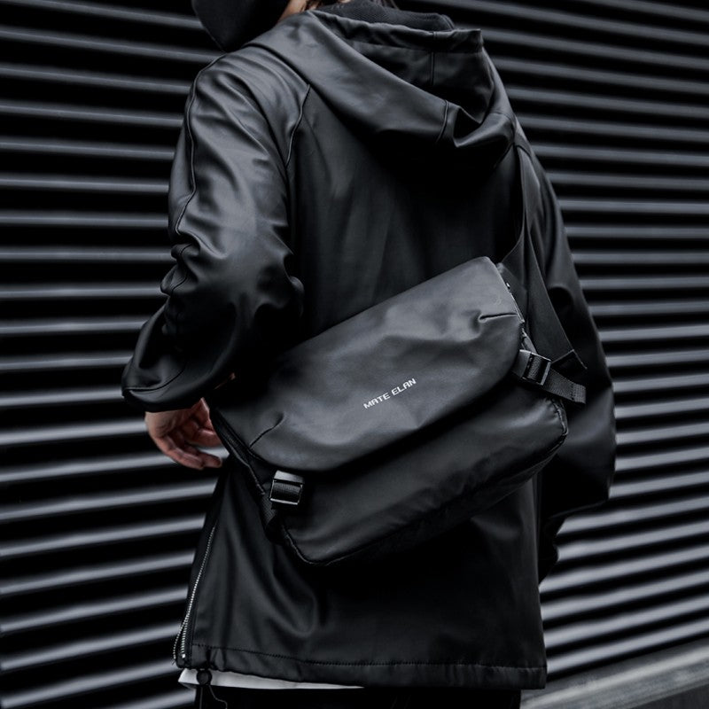 Waterproof Crossbody Bag Men Large Capacity 15 inch Laptop Fashion Shoulder Bag Solid Black Light Portable Anti-theft Zipper Bag