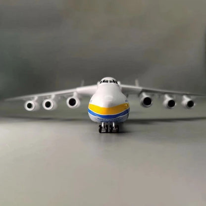 Modelo de Aeronave de Transporte Antonov AN-225 em Escala 1/200 Brinquedos de Aviação Jogos de Miniatura de Plástico e Metal