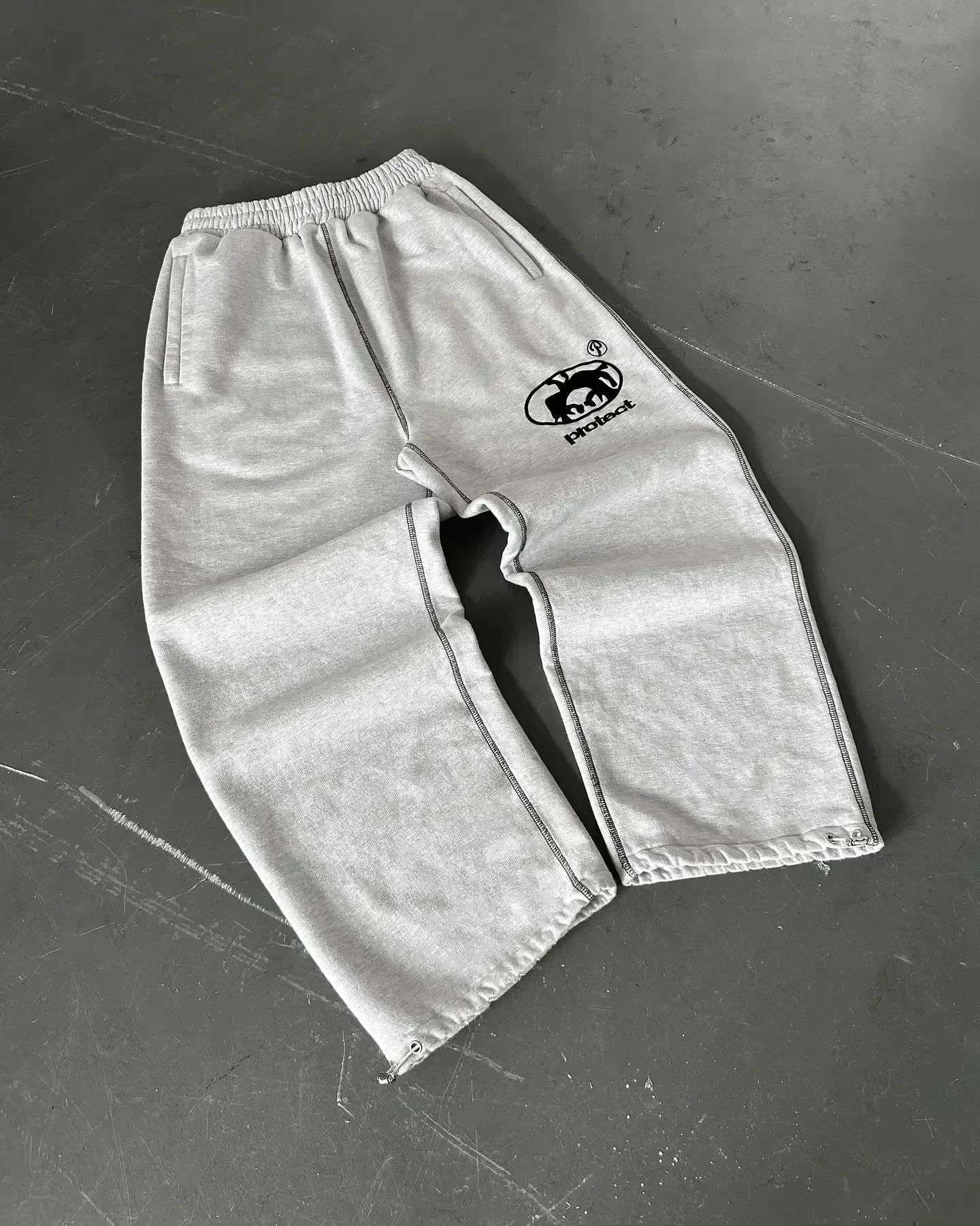 Calça Casual Bordada Cinza Y2k Camuflada Tática Funcional Masculina Feminina Premium Moletom com Cordão
