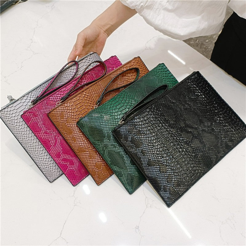 Fashion 3D Python pattern Women Clutch Bag Brand Design Party Envelope Clutches for ladies wallet Free Card bag handbag