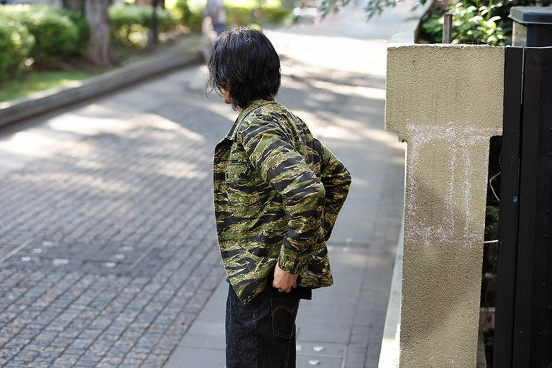 2025 Spring Men's Tiger Stripe Camo Camouflage Cargo Shirt Fashion Work Engineer Long Sleeved Shirt Jacket With Double Pockets