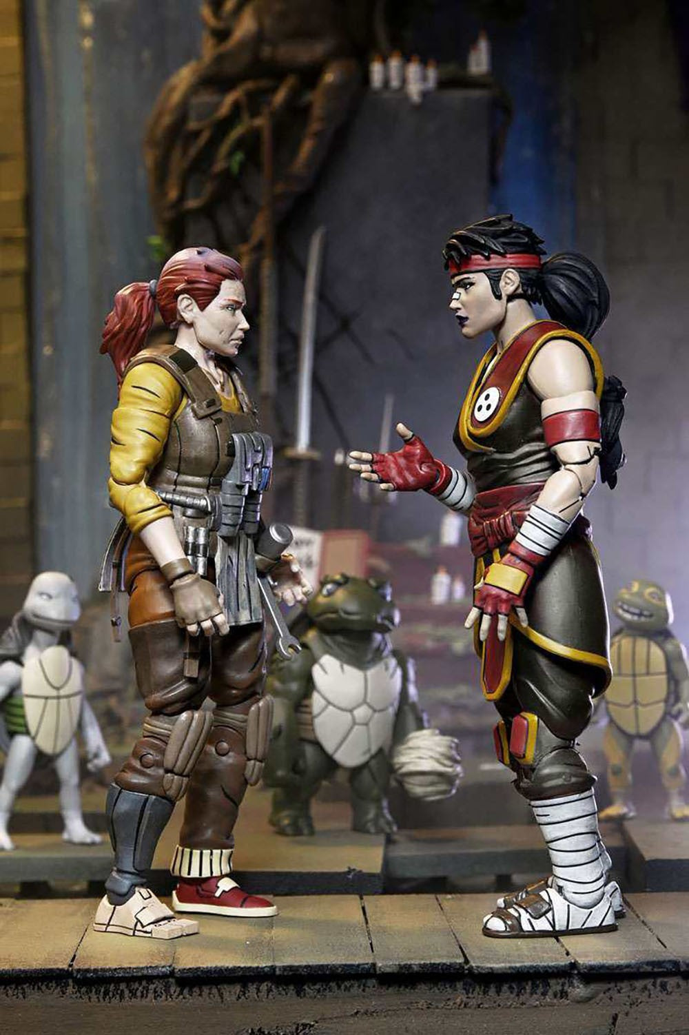 NECA 54409 Tartarugas Ninja Casey Marie com Bebê Odyn e Uno The Last Ronin The Lost Years