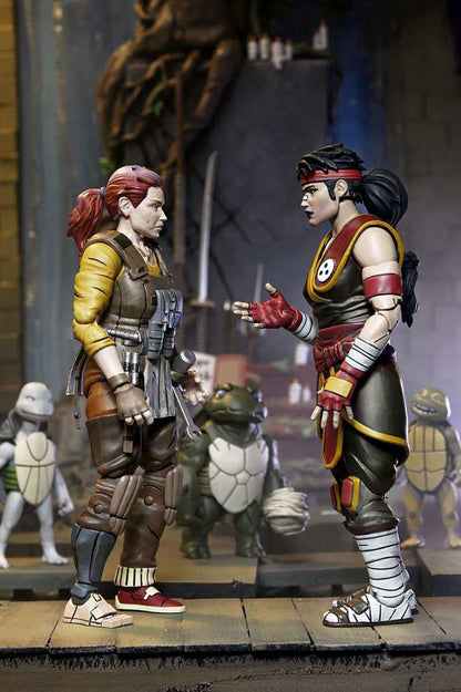 NECA 54409 Tartarugas Ninja Casey Marie com Bebê Odyn e Uno The Last Ronin The Lost Years