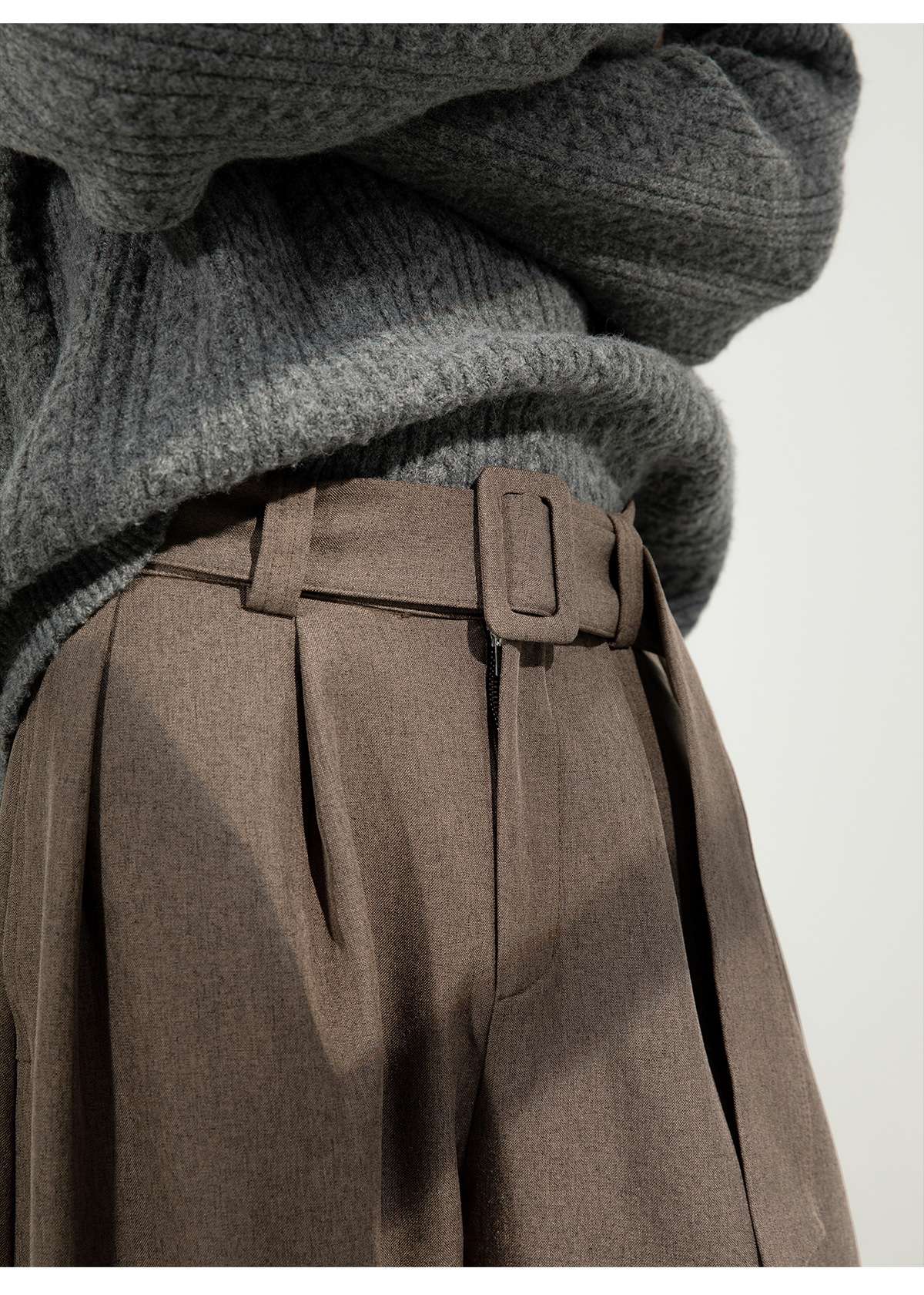 Men's Pleated Drape Curved-Leg Trousers Loose-Fit Straight-Leg Pants Retro-Style Belted Casual Pants