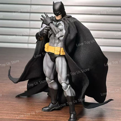 Em estoque Brinquedos CT Batman Hush Versão Preta Mafex 126 Boneco de Ação do Batman DC Anime Estatueta Estátua Modelo Presentes Personalizados Brinquedos Infantis
