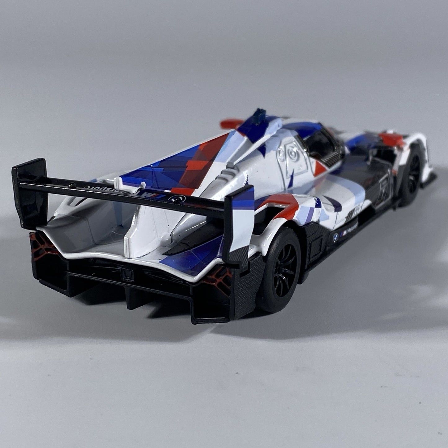 1:45 BMW M Hybrid V8 Super Racing Alloy Diecast Model Car Miniature Vehicle Classic Simulation Collection Decoration Holiday Boy