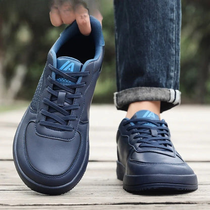 2025 New Mens Casual Shoes Leather Fashion Breathable Sneakers Anti Slip Travel Shoes Lace Up Flats Shoes Comfortable Men Shoes