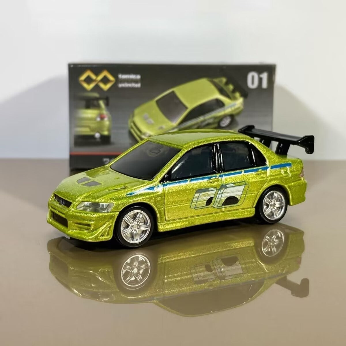 TOMY Mitsubishis JDM Lancer Evo X Carros de liga leve e veículos de brinquedo Modelo de carro em miniatura em escala para crianças
