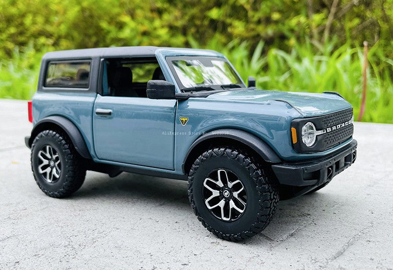 Maisto 1:24 Newly launch 2021 Ford Bronco Badlands alloy car model handicraft decoration collection toy tool gift die-casting