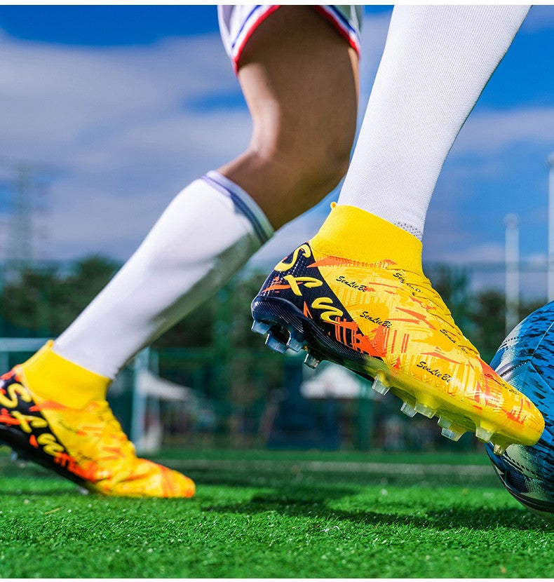 Men's Soccer Shoes Cleats Non-Slip FG Football Boots Men High-quality Match Training Sneakers Futsal Indoor Soccer Boots Boys