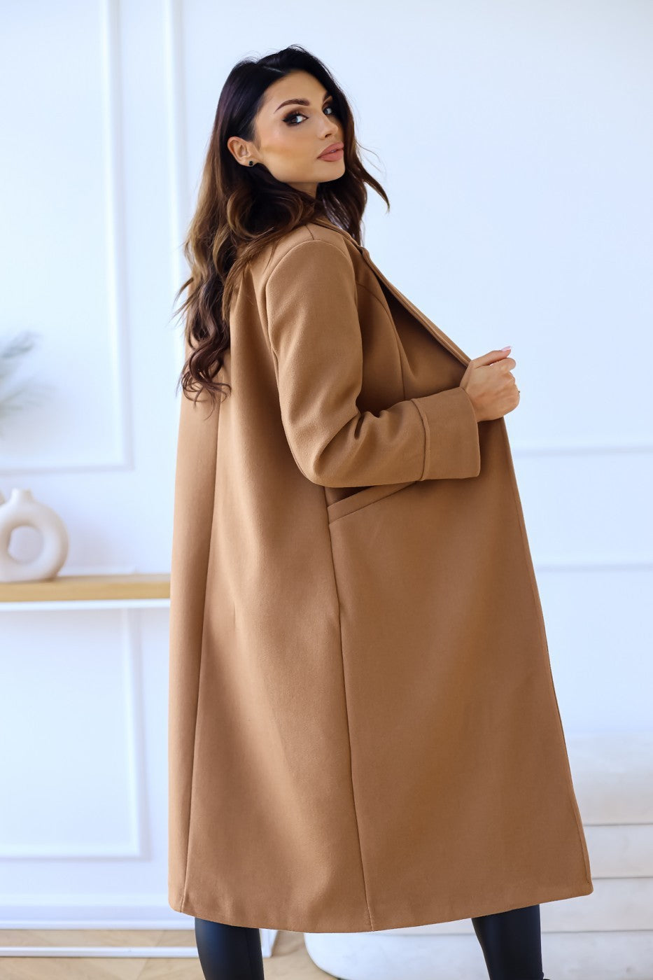 Autumn and winter 2024 new women's long woolen coat Korean version of the loose temperament haute overcoat coat
