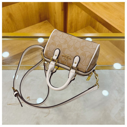 Classic Retro Boston New Small Bag Casual and Versatile Temperament Good Look Popular Hot Style Crossbody Bag