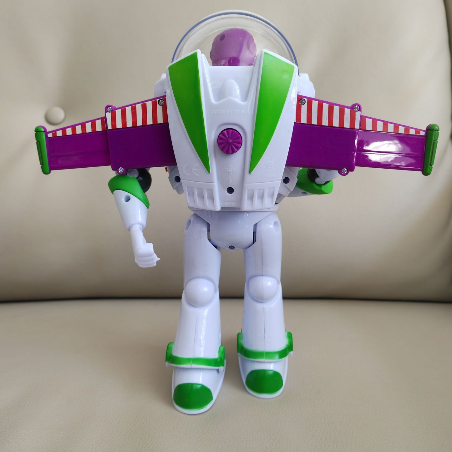 Novo Boneco Robô Elétrico Articulado Buzz Lightyear do Toy Story, Brinquedo Pixar, Adequado para Presente de Aniversário Infantil