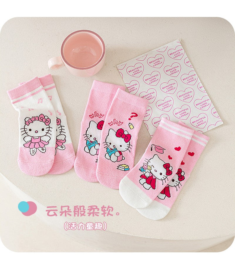 5 pares de meias de algodão de cano médio Kawaii Sanrio Cinnamoroll Kuromi para meninas e meninos, meias de algodão de cano médio de desenho animado para primavera e outono