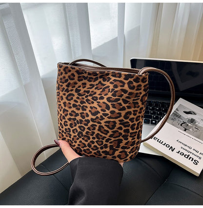 Design PU Suede Leopard Shoulder Bags for Women 2025 New Winter Crossbody Bag Females ?Luxury Handbags and Purses Bucket