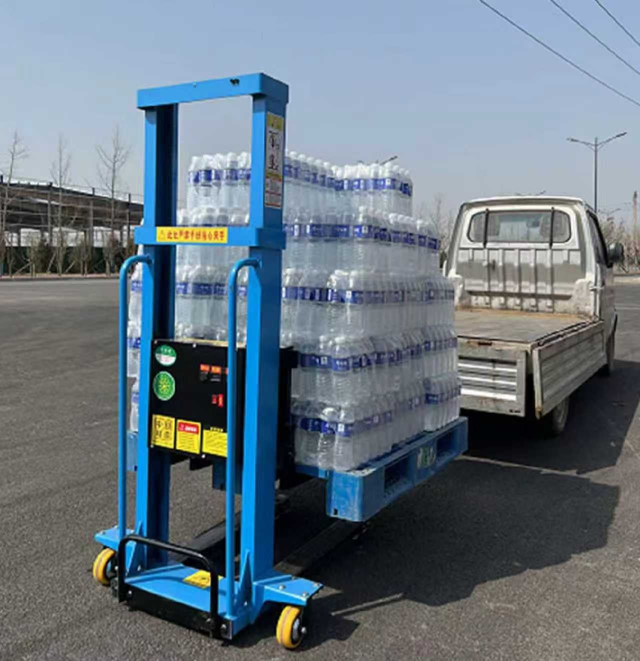 Empilhadeiras Elétricas Portáteis Especializadas Montadas em Caminhão 1 Tonelada 500kg Capacidade de Carga Elevação Totalmente Automática Manuseio Pequenas Empilhadeiras