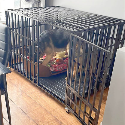 Caixa Grande Reforçada para Cães XXL Gaiola Resistente para Animais de Estimação Tubo Quadrado de Metal Canil Cercadinho com Rodas Traváveis e Bandeja